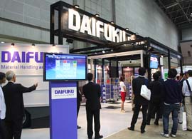 入出荷エリアと平置きエリアで実際の物流現場を再現。