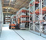 移動ラック納入事例・化学業界