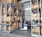 移動ラック納入事例・玩具業界