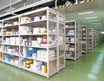中澤氏家薬業株式会社殿 中量物用保管棚「グッシェルフ」