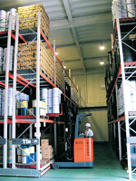 京葉流通倉庫株式会社殿　防爆「移動ラック」